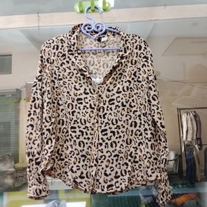 H&M lepord print shirt